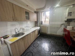 Apartament 3 camere, 70 mp , zona 8 Mai - imagine 9