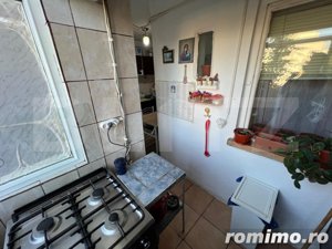 Apartament de 3 camere, decomandat,  în zona Pelendava - 1 Mai - imagine 10