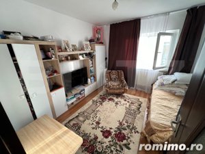 Apartament de 3 camere, decomandat,  în zona Pelendava - 1 Mai - imagine 12