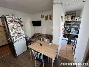 Apartament de 3 camere, decomandat,  în zona Pelendava - 1 Mai - imagine 9