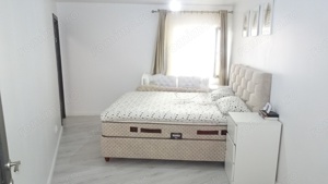 Vand apartament 4 camere decomandat in Deva, zona Balcescu, etaj 1, bloc de 2 nivele, mobilat - imagine 2