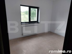 Apartament 3 camere, 74 mp, 2 bai, boxa, zona Sidney - imagine 2