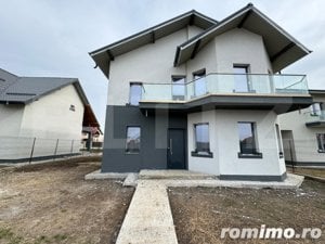 Casă semi-finisată P + M, 131 mp utili, teren 339 mp, Pielești, zona Magnolia