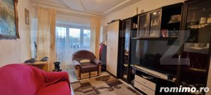 Apartament 2 camere, zona Micro15 et.2/4 - imagine 8