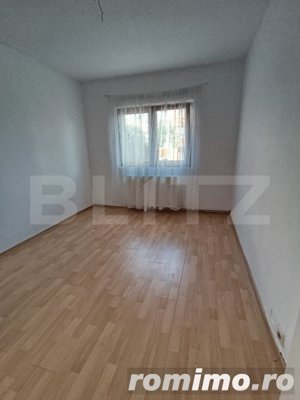 Apartament 3 camere, decomandat  cu balcon  - imagine 3