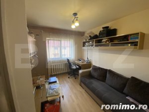 Apartament 3 camere, 65 mp, decomandat, zona Bradet - imagine 3