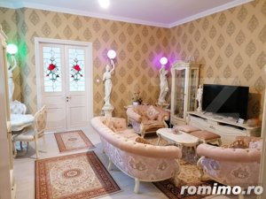 De vanzare apartament 3 camere, ultracentral , cu acoperiș  - imagine 3