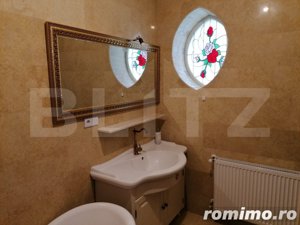 De vanzare apartament 3 camere, ultracentral , cu acoperiș  - imagine 10