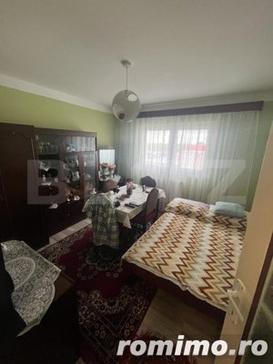 Apartament de vanzare , 78 mp ,Zona Botizului , cu acoperiș  - imagine 3