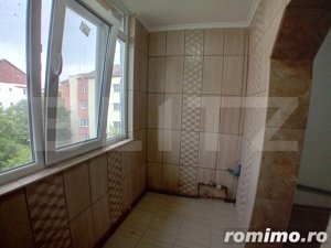 Apartament renovat cu 2 camere decomandate și garaj în Dumbrava Nord Zalău - imagine 8