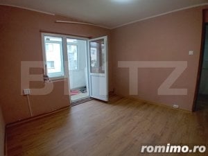 Apartament renovat cu 2 camere decomandate și garaj în Dumbrava Nord Zalău