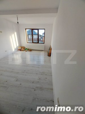 Apartament NOU 3 camere in casa/ vila cu loc de parcare si spatiu verde privat - imagine 8