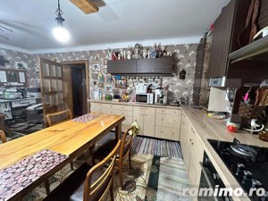 Casa pe 2 nivele suprafata 240 mp utili + 475 mp teren  - imagine 10