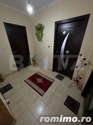 Casa de vanzare cu 6 camere, 480 mp, zona Vetis - imagine 11