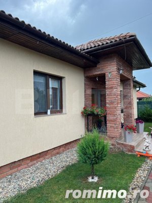 Casa cu 4 camere, 150 mp, teren 1000 mp, zona Bercu Rosu  - imagine 2