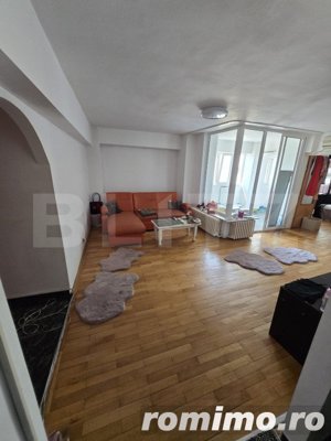 Apartament 3 camere, semidecomandat, zona 8 Mai - imagine 2