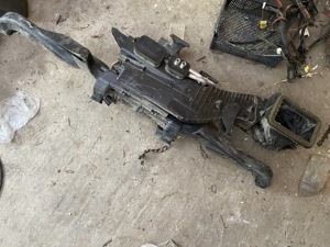 Instalație aer ,aeroterma și tubulatură completă și instalația electrică bord/motor WV Crafter -2008