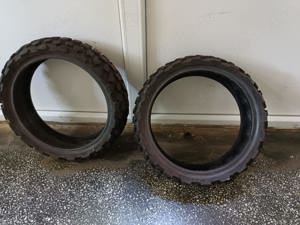 Vand 2 anvelope iarna scuter