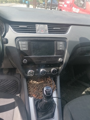 Vând mașină Skoda Octavia !  - imagine 9