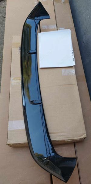 Eleron negru lucios VW Golf 7 Limousine (13-20) - imagine 7