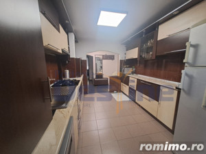 Apartament 3 camere DECOMANDAT, 70 mp, Zona GALATA - imagine 4