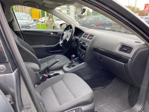 VW Jetta, 2013, 1.6 TDI, 105 CP - foarte bine întreținut! - imagine 6