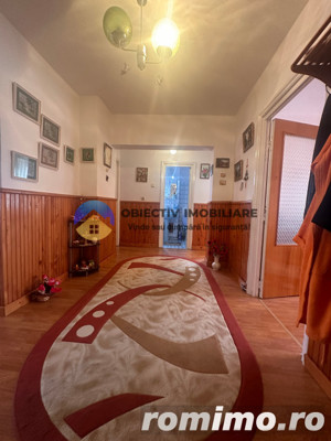 Apartament 4 camere/2 bai/2 balcoane-Petrodava -vezi video - imagine 10