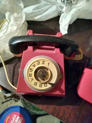 Telefon fix vintage cu rozeta, telefon cu butoane - imagine 2