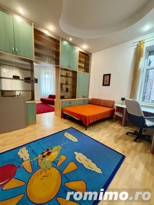 Apartament  cu  3 camere de vanzare , Oradea