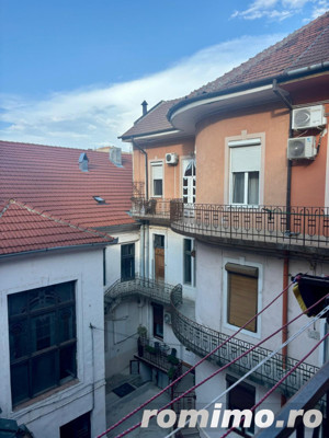 Apartament  cu  3 camere de vanzare , Oradea - imagine 8