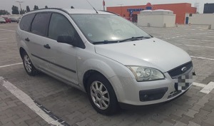 Vând Ford Focus1,6 TDCI Break 109Cp - imagine 10