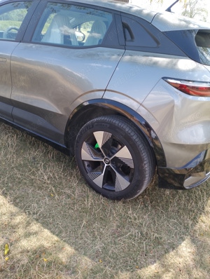 Remault Megane e tech - imagine 3