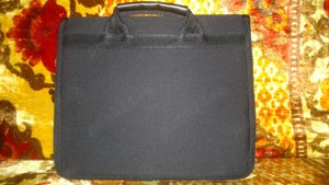 Husa gentuta iPad tableta laptop diag.36 cm, cu maner soft, noua - imagine 3