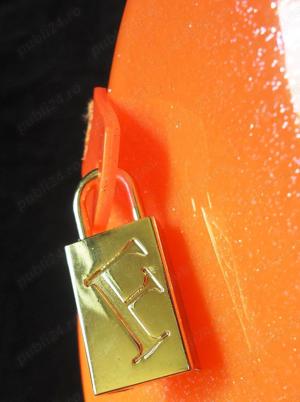 Geanta dama candy bag silicon lacat auriu Furla - imagine 10