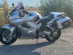 Honda VFR800 Vtec cu Abs  - imagine 2