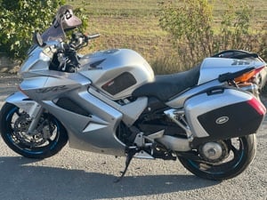 Honda VFR800 Vtec cu Abs  - imagine 3