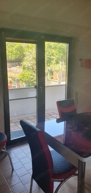 Inchiriez apartament in vila   curte   Rm Valcea   Centru vis-a-vis de parcul Zăvoi. - imagine 4