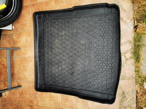 Vand covor tava portbagaj dedicat Audi A4 B9 flexibil stare buna - imagine 4