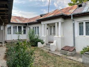 Vand casa cu teren comuna Jaristea, sat Padureni, ultracentral, pret negociabil - imagine 3