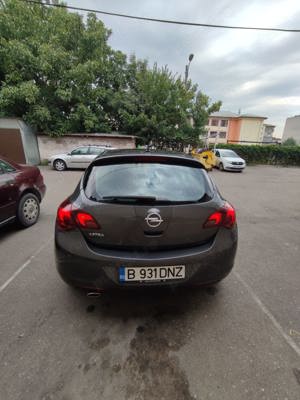 Opel Astra J, benzina 1.4 turbo 140cp, an 2010 - imagine 4