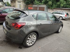 Opel Astra J, benzina 1.4 turbo 140cp, an 2010 - imagine 3