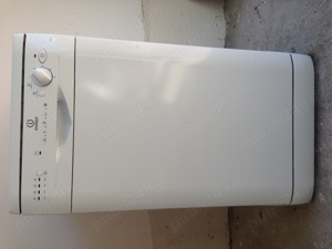Vand masina de spalat vase Indesit IDL42, independenta, 45cm lat, noua