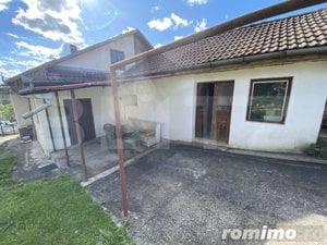 Casa de vanzare cu 4 camere, 10 min fata de centru (Primarie) - imagine 10