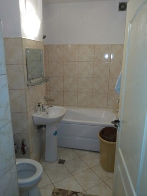 Garsonieră decomandată complet mobilată, zona 1 Mai ,etaj 1 - imagine 8