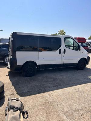 Dezmembram Renault Trafic 1.9 dci cod motor F9Q760 101CP an 2001-2006 - imagine 4