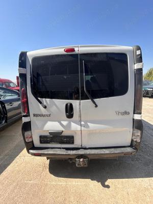 Dezmembram Renault Trafic 1.9 dci cod motor F9Q760 101CP an 2001-2006 - imagine 6