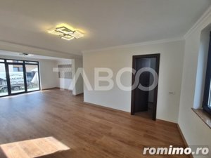 Apartament nou la curte de vanzare in Sebes Drumul Petrestiului - imagine 10