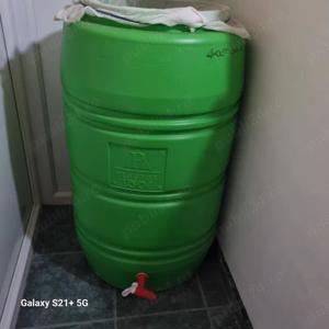 Vand  butoaie fermentare vin