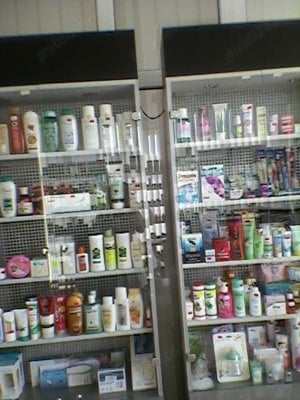 Vand sau inchiriez mobilier