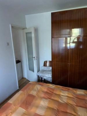 De vanzare apartament cu 3 camere, etaj 2, zona Calea Girocului - imagine 3